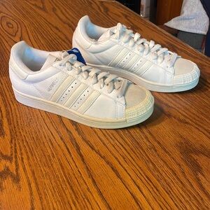 Adidas Halfshells Lo Sports in white, US size 7.  Unisex. New with box.
